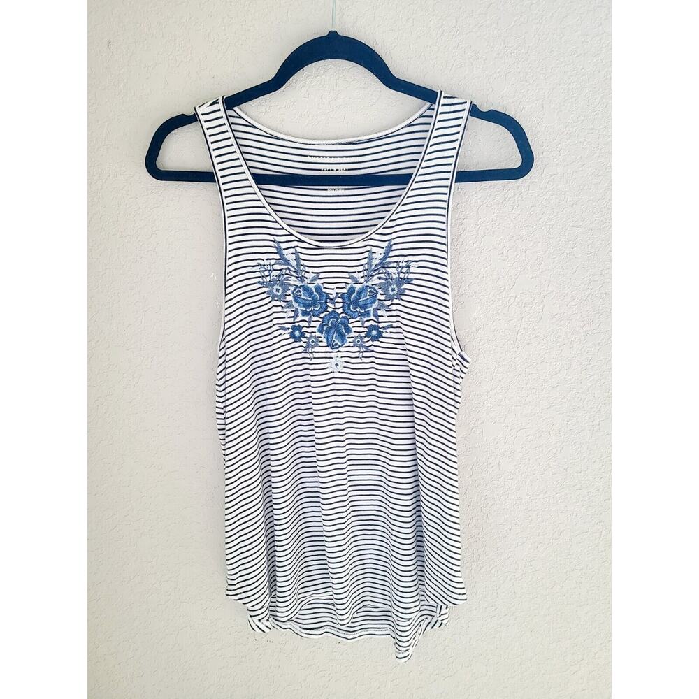 American Eagle Women's M Tank Top Black White Striped Embriodery Smooth‎ Sexy
